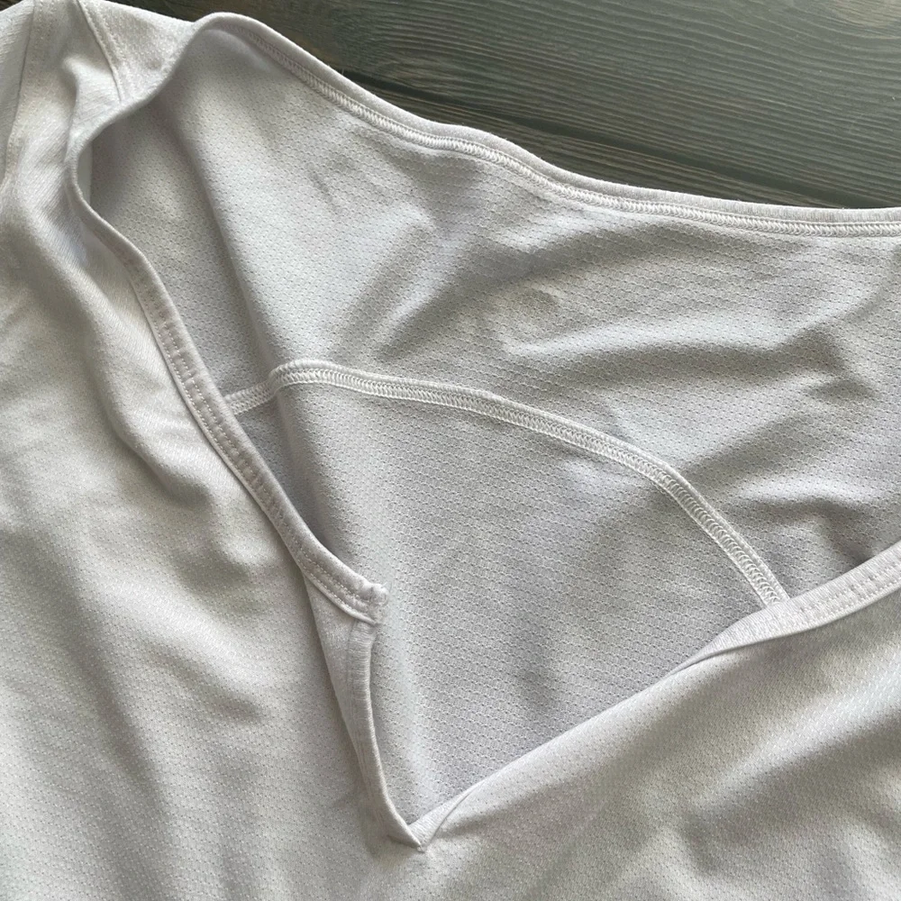 Lululemon Athletica Cream Crop - Picture 2 of 6